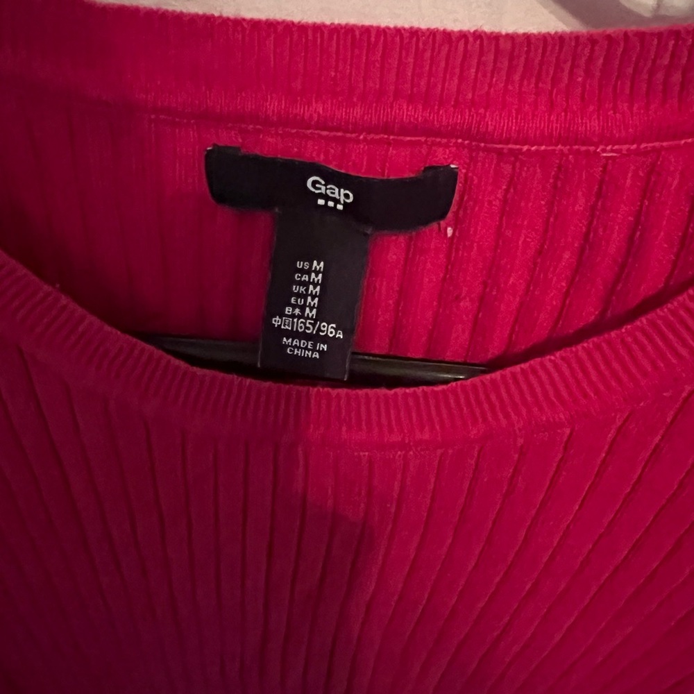 GAP Vibrant Pink Knit Top